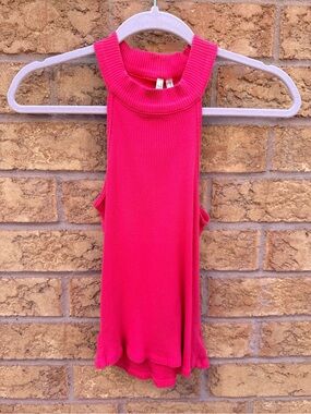 10/$25 • Razzle Dazzle Fuschia Ribbed High Mock Neck Tank